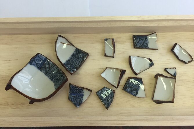 1.5〜2 Hours Traditional Kintsugi Work Shop in Namba Osaka - A quiet craft lesson near the center of Namba