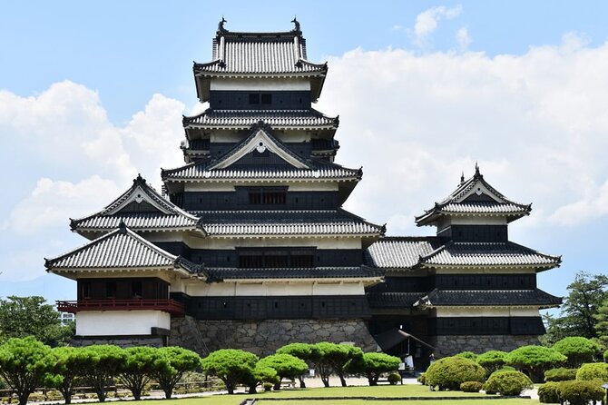 1-Day Tour from Nagano and Matsumoto Kamikochi & Matsumoto Castle - Matsumoto Castle, Japan’s striking black fortress