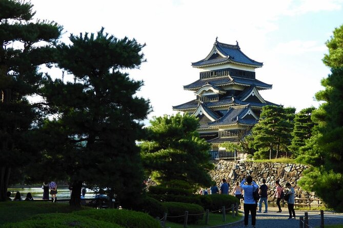 1-Day Tour from Nagano and Matsumoto Kamikochi & Matsumoto Castle - Timing your return and onward travel