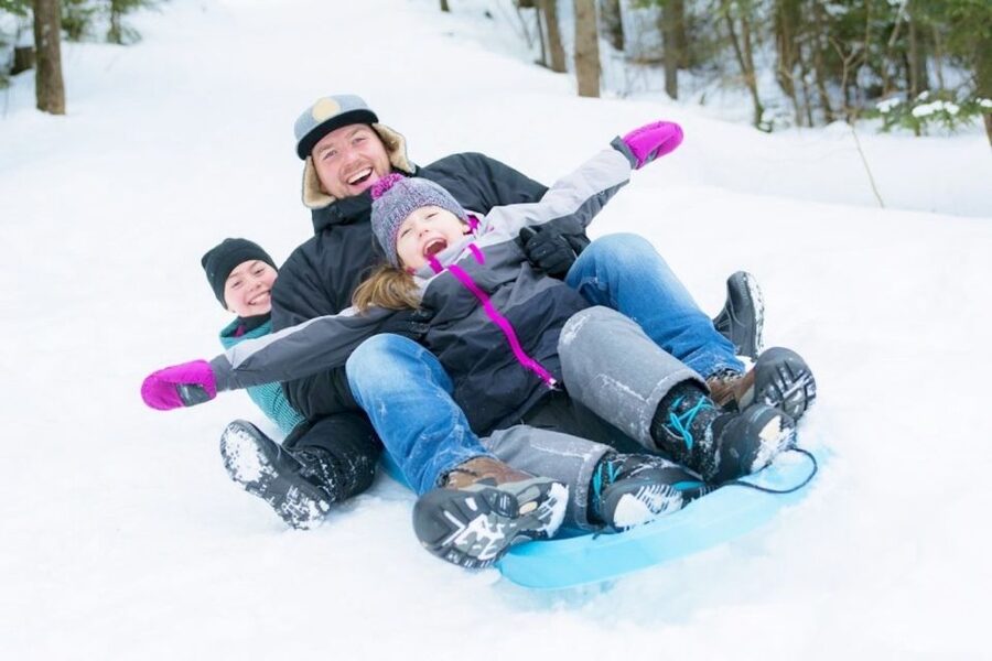 1 Day Tour: Snow Monkeys & Snow Fun in Shiga Kogen - Snow play at Shiga Kogen