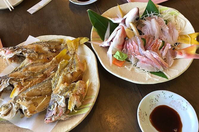 2 hours family fishing in Okinawa - Sun, rain, and comfort on the boat