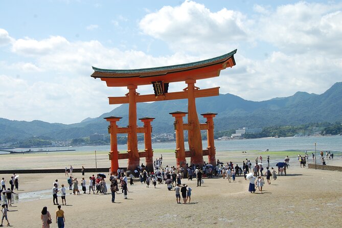 4 Hour Miyajima PRIVATE Tour - Tahōtō Pagoda and the quieter side of the island