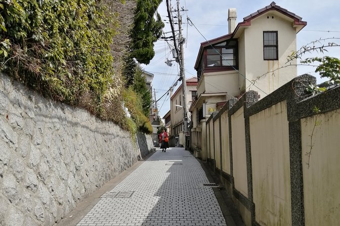 4-Hour Multicultural Kobe Walking Tour with Genuine Kobe Beef - Kobe beef turns lunch into a main event