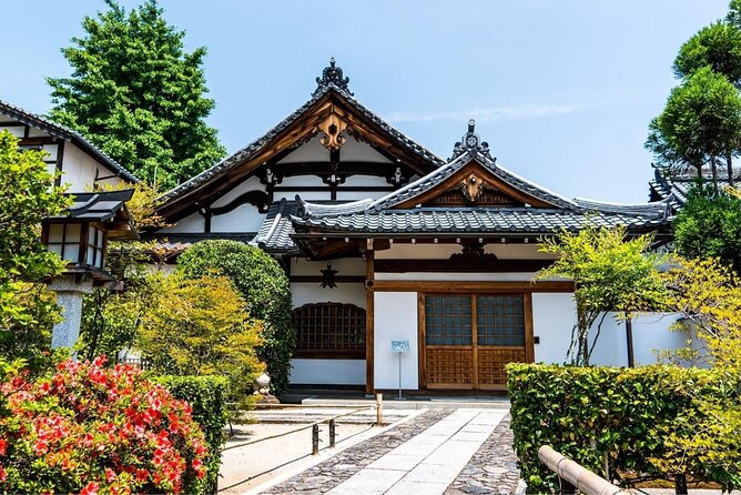 Arashiyama from Kyoto: Private & Personalized with a Local Guide - What the guides add to the day