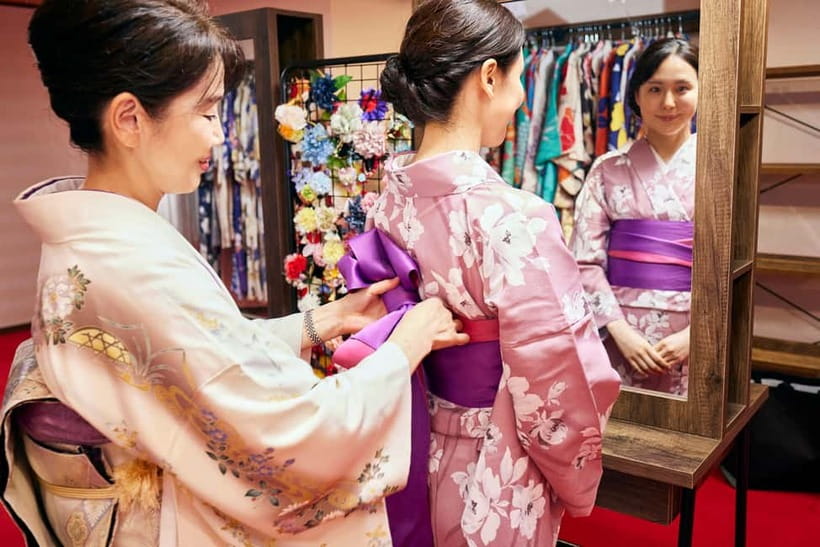 Asakusa: Kimono Tea Ceremony with Matcha and Sweet - Photos, Garden Time, and Wearing the Kimono Beyond the Room