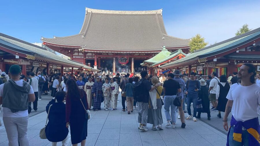 Awesome Private Tour: Tsukiji, Asakusa, Shinjuku, Shibuya - Asakusa, Nakamise Street, and Senso-ji