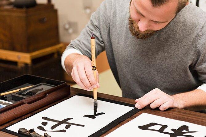 Calligraphy Workshop in Namba, Dotonbori - Why brush calligraphy works so well in Osaka