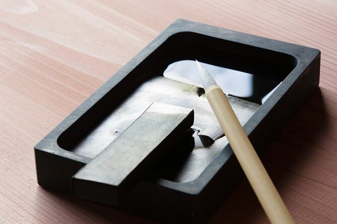 Calligraphy Workshop in Namba, Dotonbori - Your name becomes the souvenir