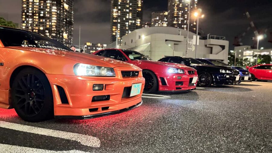 Daikoku & Tokyo JDM Night Tour in R34 or TopSecret R35 GT-R - A PIT Autobacs: a useful first stop