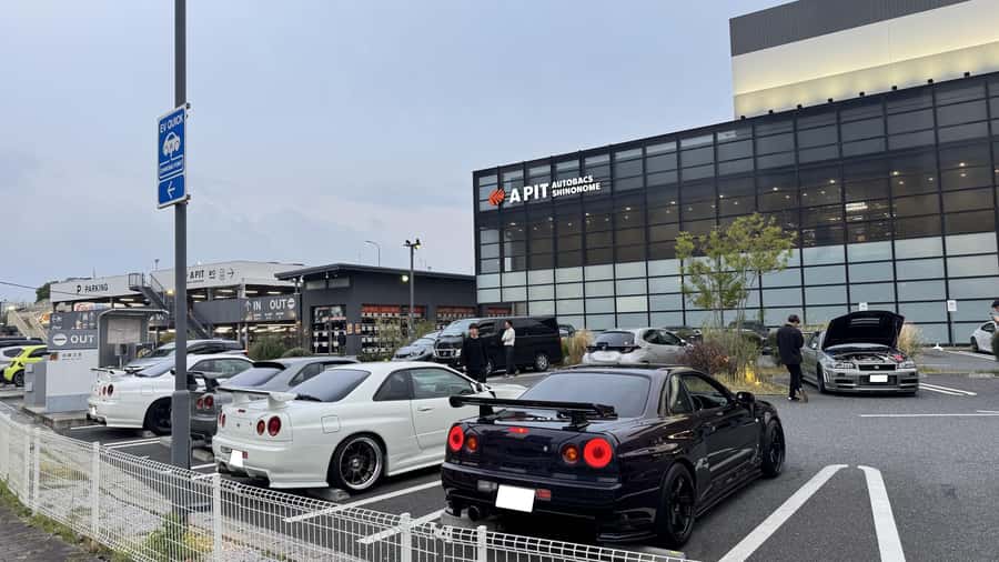 Daikoku & Tokyo Private JDM Tour by 700HP R34 GT-R - Daikoku PA and Japan’s Local Car Scene
