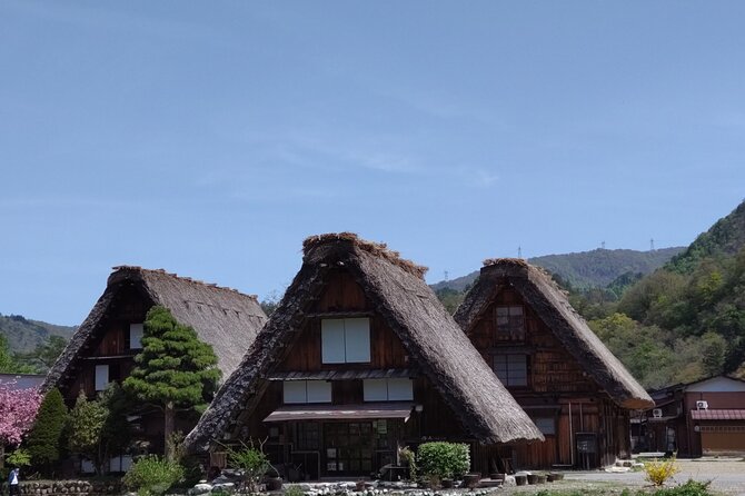 [Day trip bus tour from Kanazawa Station] Weekend only! World Heritage Shirakawago Day Bus Tour - Meeting the bus at Kanazawa Station