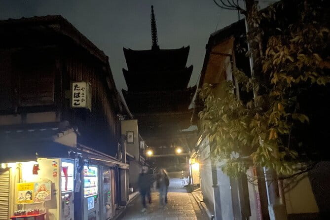 Discover Kyoto at Night by Bike - Pedaling beside Miyagawa-cho and the Kamogawa River