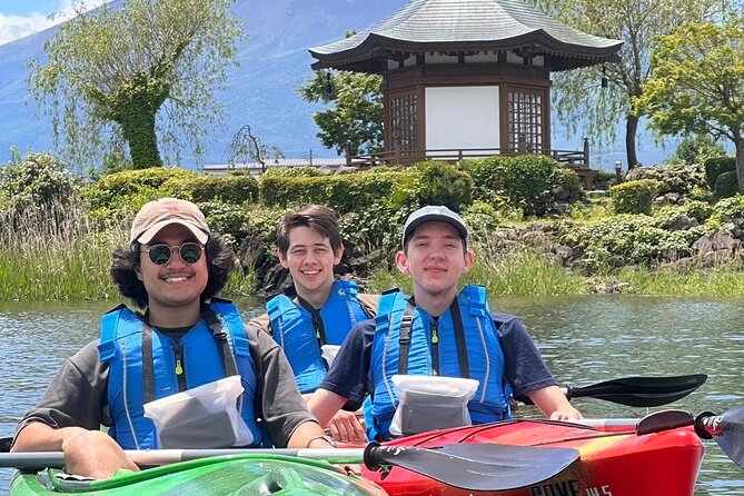 Early Morning Kayaking With Views of Mt Fuji at Lake Kawaguchiko - Mt. Fuji views from the middle of the lake