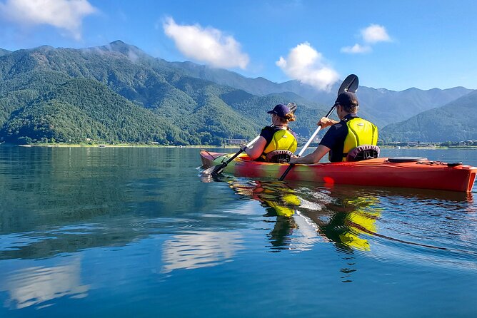 Early Morning Kayaking With Views of Mt Fuji at Lake Kawaguchiko - A small group with useful local stories