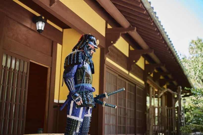 Experience Samurai and traditional Culture to the fullest - Calligraphy, from brush strokes to final words
