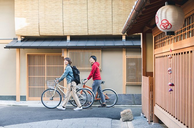 Explore Hidden Alleyway with a Local Expert (Afternoon Tour) - Why a bicycle reveals a different Kyoto