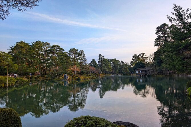 Explore Kanazawa Half Day Private Tour with Local Guide - Kanazawa Castle: samurai power in a short visit