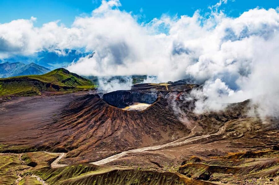 From Fukuoka: Mount Aso, Kurokawa Onsen, and Shrine Tour - Nakadake Crater and the risks of an active volcano
