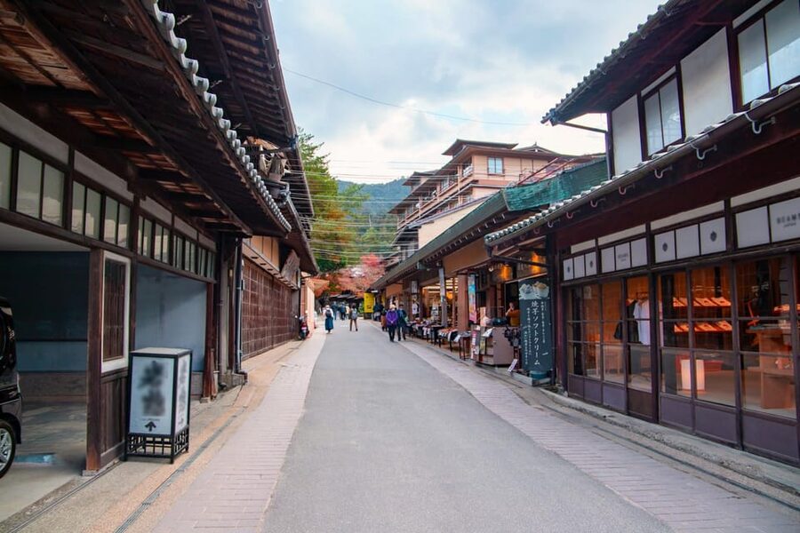 From Hiroshima: Miyajima Island Day Trip with Ropeway Ride - Senjokaku Pavilion and Its Unfinished Story