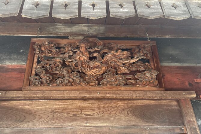 From Kanazawa: Shirakawa-go, Gokayama and Wood Carving Village - Inami’s carved streets and Zuisenji Temple
