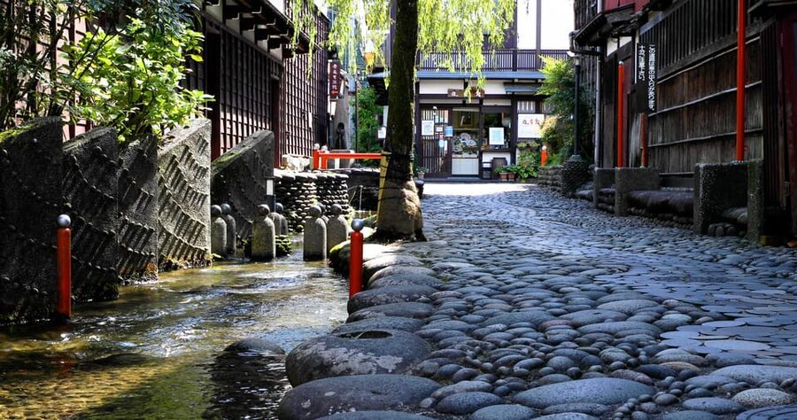 From Nagoya: Gujo, Hida Takayama, and Shirakawa-go Day Tour - Who will get the most from this trip