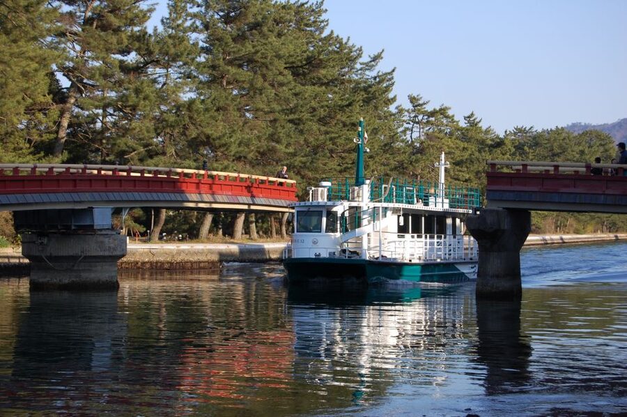 From Osaka: Amanohashidate and Ine Bay Day Trip - Weather and the best season
