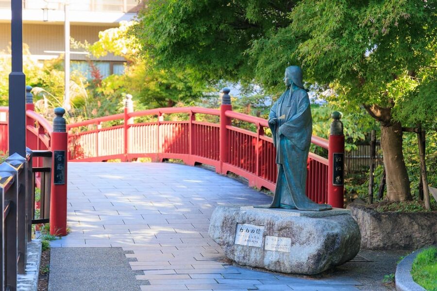From Osaka: Himeji Castle, Arima Onsen & Mt. Rokko Day Tour - Lunch at Karoyashiki-ato Park