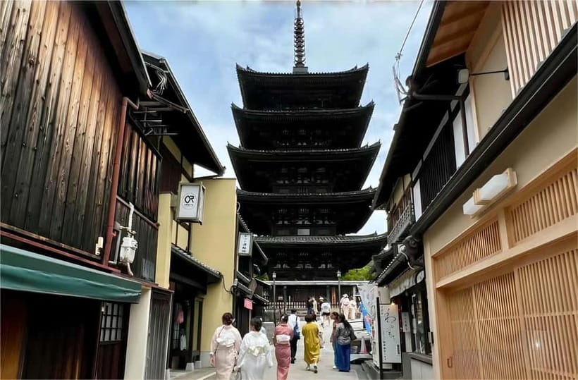 From Osaka: Nara Deer & Kyoto Kiyomizudera Sightseeing Tour - The driver-guided format
