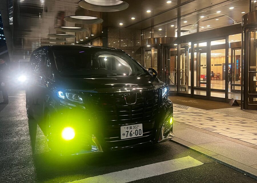 From Tokyo: Fuji Mountain Area - FujiQ - Lake Kawaguchiko - Chureito Pagoda - What the private vehicle adds