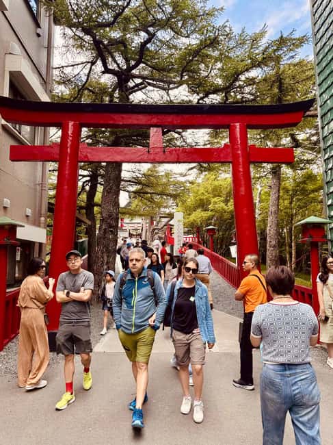 From Tokyo: Full-Day Mount Fuji Tour in English or Spanish - Honcho Street and Fuji seen from street level