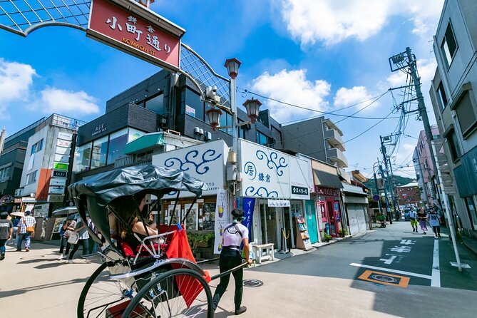 From Tokyo: Kamakura & Enoshima 1-Day Bus Tour - Bus comfort, group size, and the return to Tokyo
