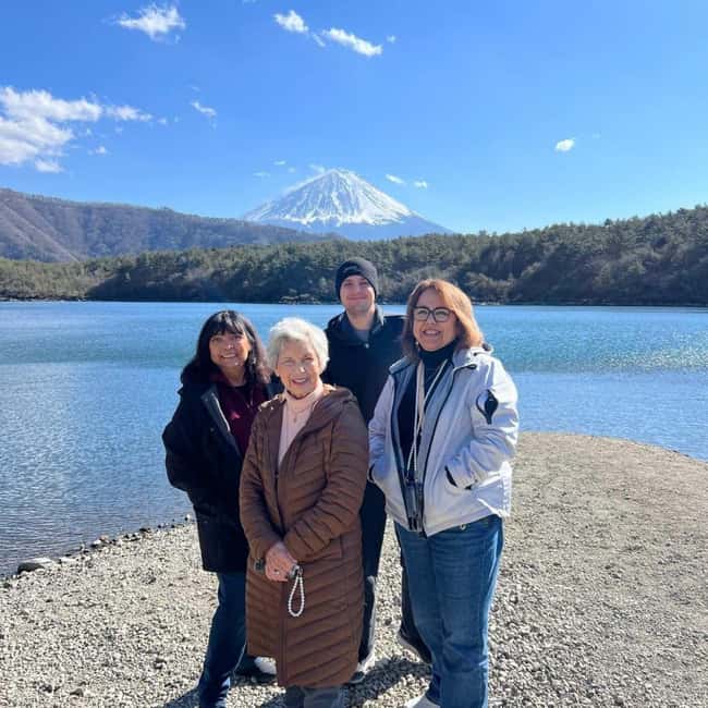 From Tokyo: Mt Fuji Private Day Tour In Luxury Land Cruiser - Hakone Ropeway and the distance problem