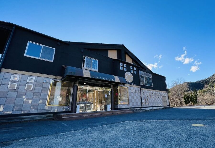 From Tokyo: Mt.Fuji, Tea Ceremony & Outlet Shopping Day Tour - Who should book this tour