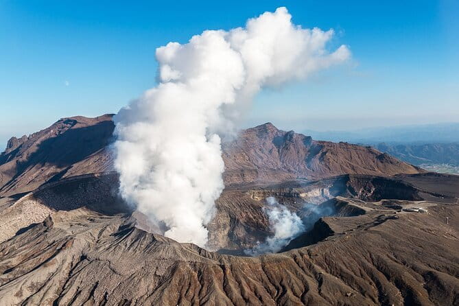 Fukuoka: Mount Aso Volcano, Kumamoto Castle, Grasslands Day Tour - The real cost of a 10-hour day