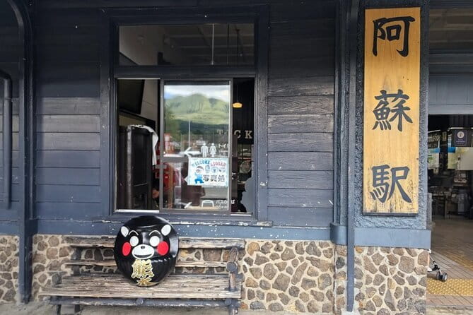 Fukuoka: Mount Aso Volcano, Kumamoto Castle, Grasslands Day Tour - What to bring and how to pace yourself