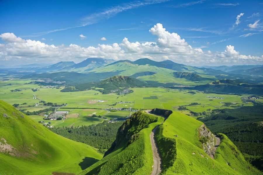 Fukuoka: Mt. Aso Volcano & Kurokawa Onsen Scenic Day Tour - The morning ride from Fukuoka to the mountains