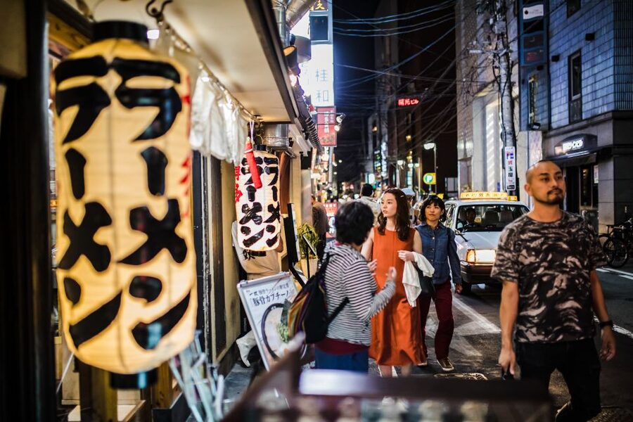 Fukuoka Private and Personalized Walking Tour with a Local - Food stops, markets, and local advice