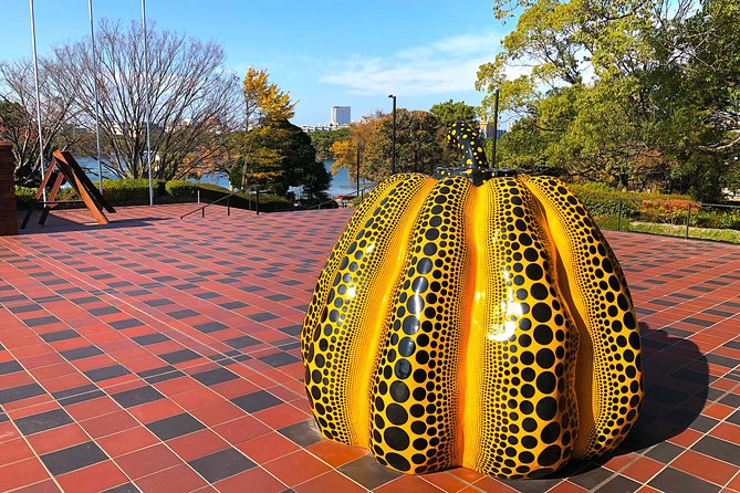 Fukuoka Private Tour: Heart and Tradition of Hakata - Kawabatadori Shopping Street and lunch