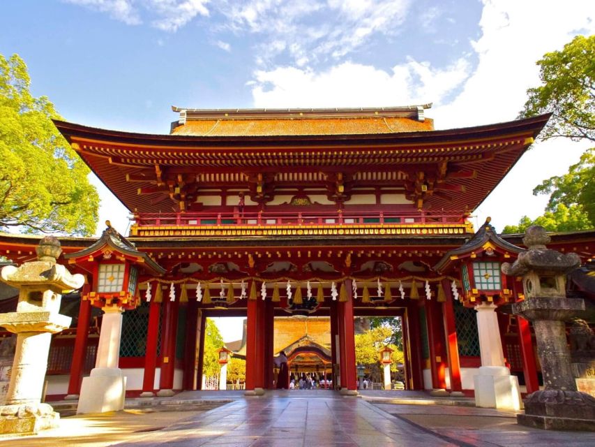 Fukuoka: Private Walking Tour with Local Guide - Ohori Park and Fukuoka Castle Ruins