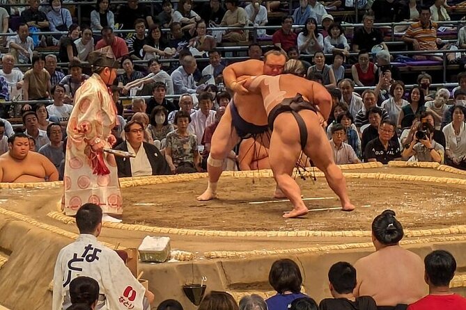 Fukuoka Sumo Tournament November 2025 with a Sumo Expert Guide - Important booking details before you commit