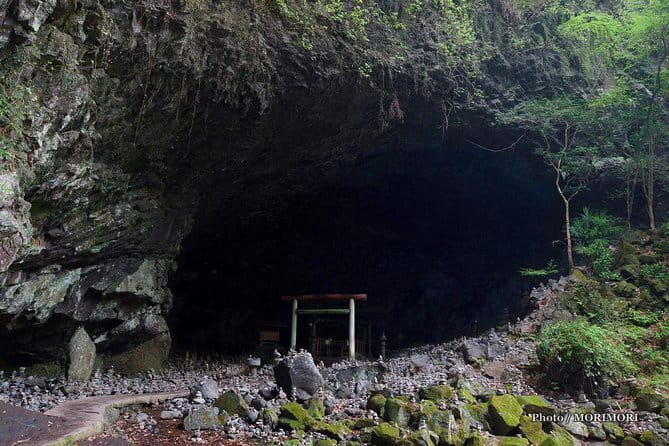 Fukuoka Takachiho Gorge, Amano Iwato and Scenic Train Tour - Taking the Amaterasu Railway