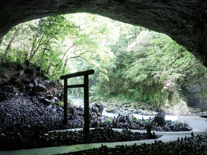 Fukuoka: Takachiho or Minami Aso Customizable 1-Day Tour - Why Takachiho Works Best as a Private Day Trip