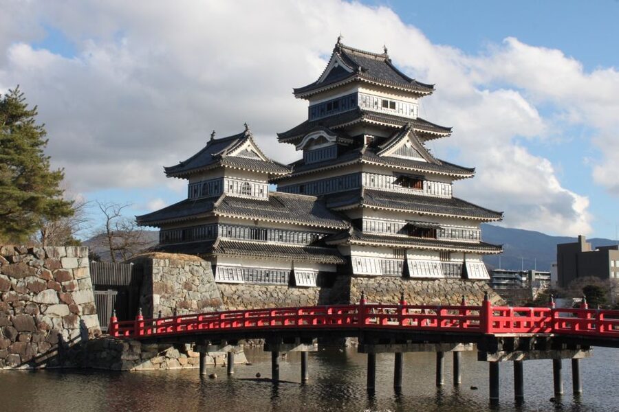 Full-Day Tour: Matsumoto Castle & Kamikochi Alpine Valley - Who should book this day trip