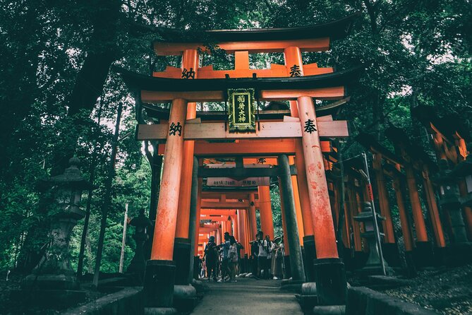 Fushimi Inari - Arashiyama: Torii Gates, Bamboo, Monkeys & Secret - What the guides add to a famous route