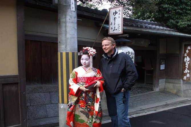 Gion and Fushimi Inari Shrine Kyoto Highlights with Government-Licensed Guide - Why this route works for a first Kyoto evening
