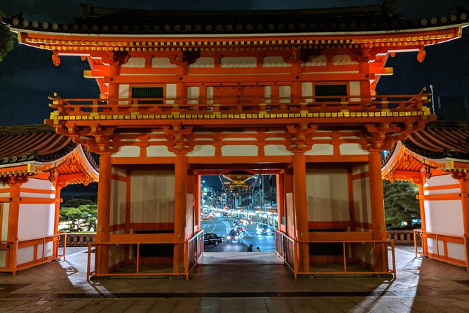 Gion Night Walking Tour - Yasaka Shrine under lantern light