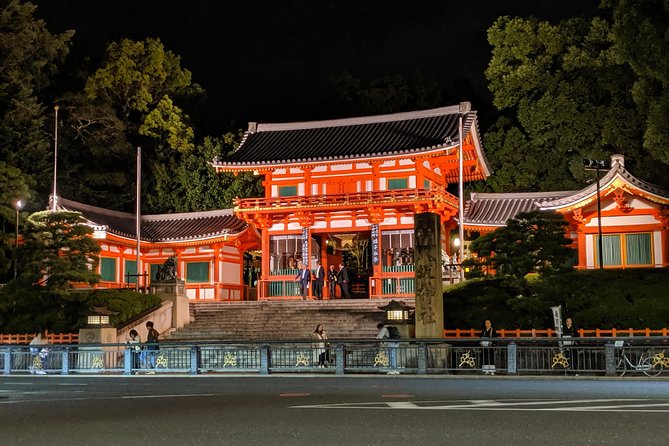 Gion Night Walking Tour - Gion Shirakawa closes the walk on a graceful note