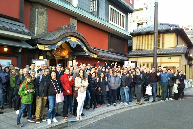 Gion Walking Tour by Night - What you learn about geiko and maiko