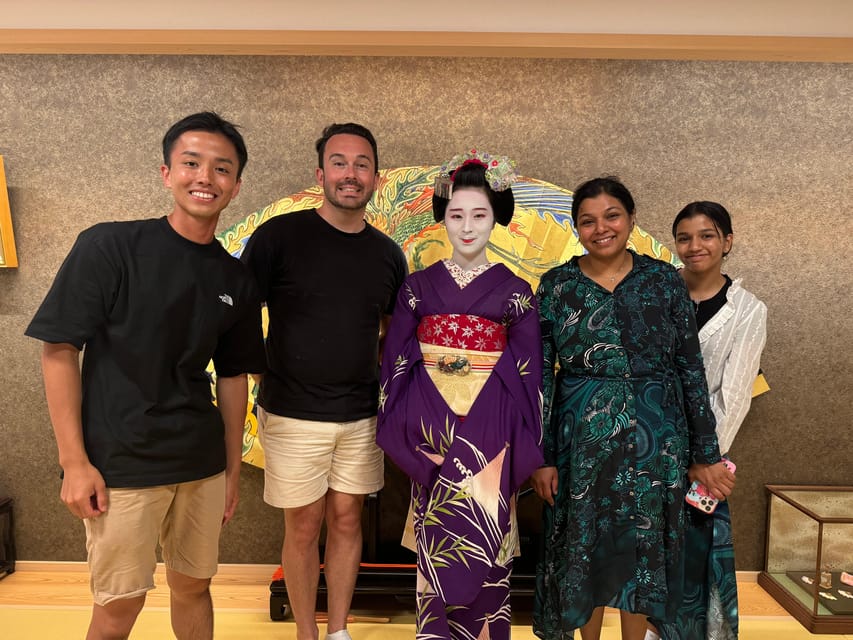 Gion Walking Tour, Geisha Show and Japanese Game in Kyoto - Guides who shape the experience