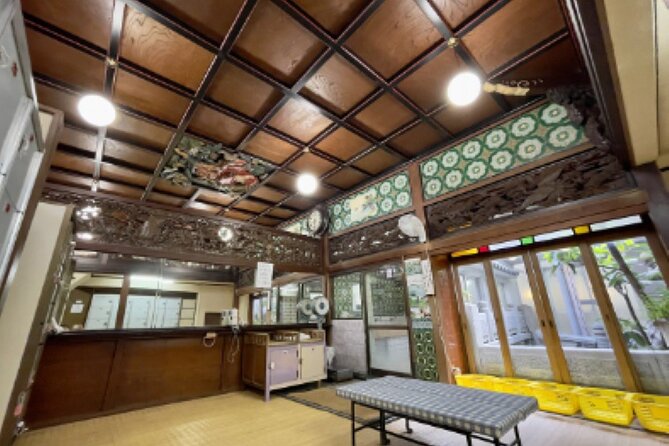 Guide tour of Japanese bathing culture at Funaoka Onsen - Why this Kyoto bath experience feels different